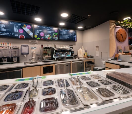 Více než jen merch. Místo jednorázové tašky stylová plátěnka