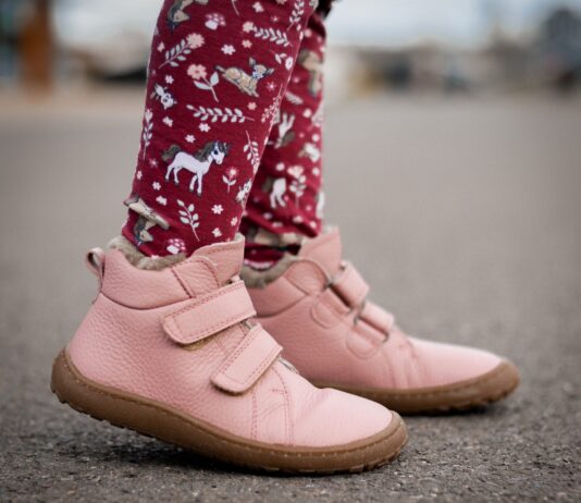 Od prvních krůčků v barefoot botkách, to je teď aktuální trend